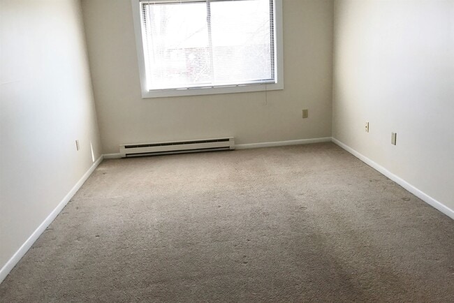 Building Photo - 95 Powers St