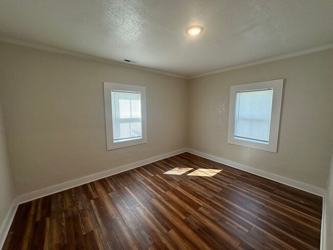Building Photo - FULLY RENOVATED! 3 Bed/2 Bath in Wanchese