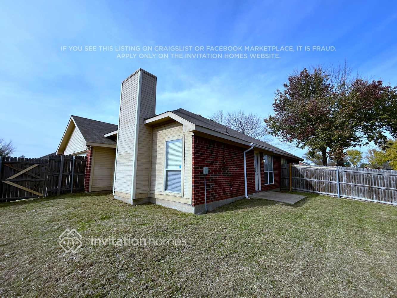 Building Photo - 2800 St Martin Dr