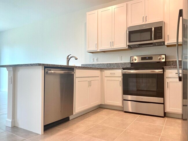 Building Photo - 13090 Anthorne Ln