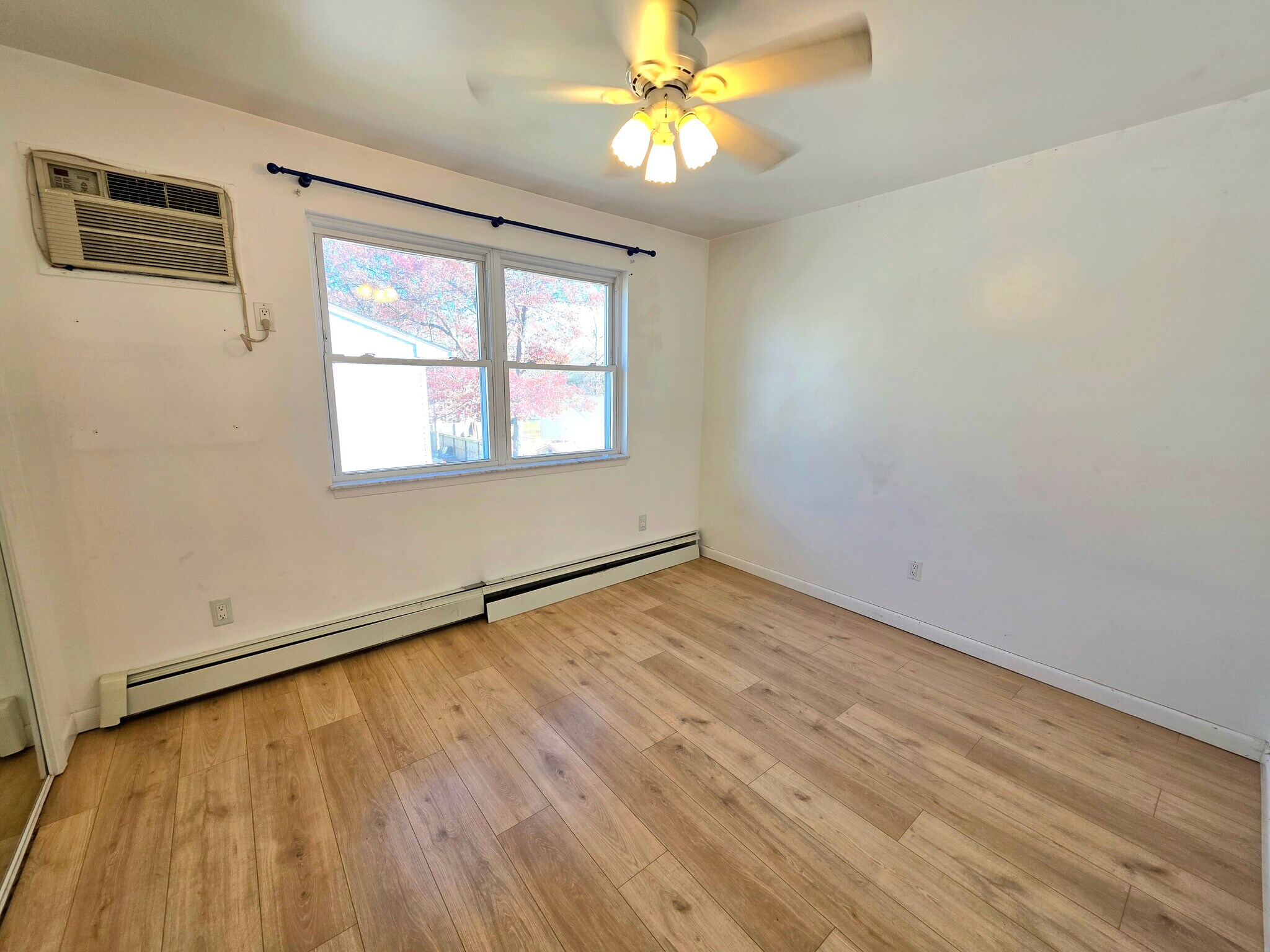 Building Photo - 40 Carlton Ave