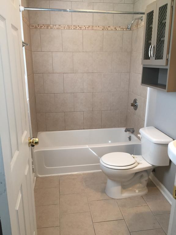 Building Photo - 403 Leary Ct