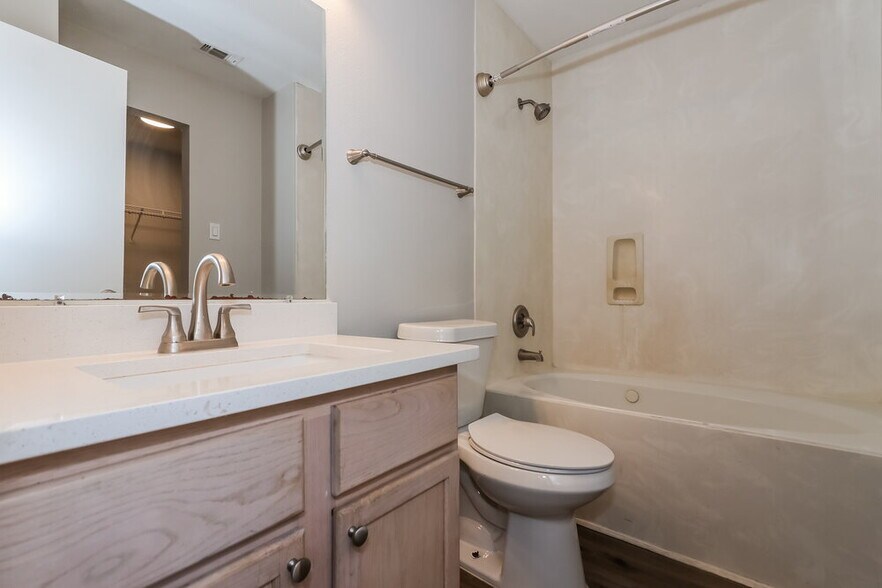 Building Photo - 5622 Coastal Way