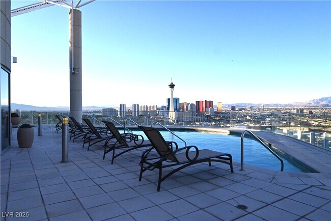 Building Photo - 200 Hoover Ave