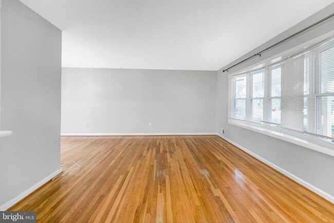 Building Photo - 4111 Landgreen St