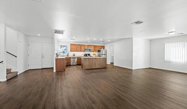 Building Photo - 1720 E Hermosa Dr