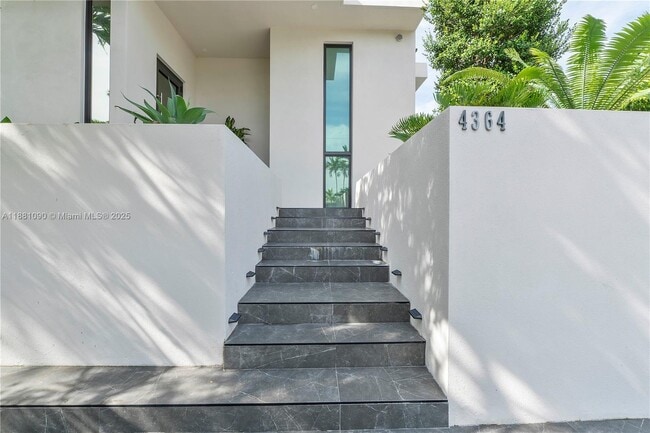 Building Photo - 4364 Alton Rd