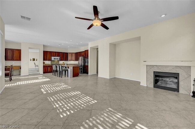 Building Photo - 2357 Wisconsin Dells Dr