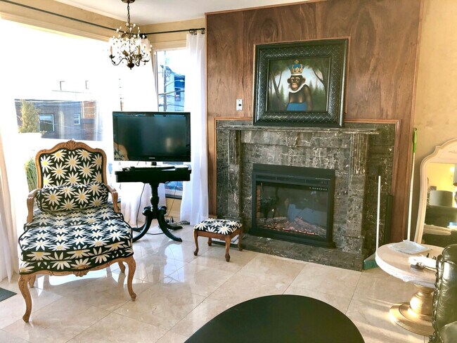 Building Photo - 3849 59th Ave SW