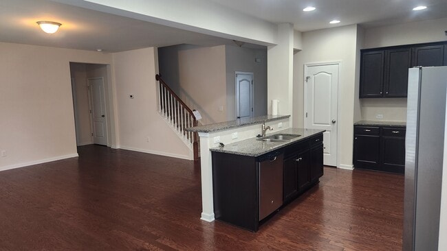 Building Photo - 113 Foxborough Ln