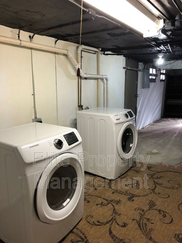 Building Photo - 511 W 13th St