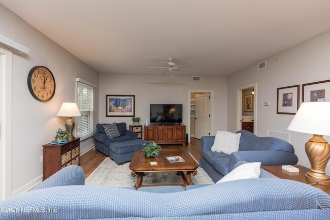 Building Photo - 945 Registry Blvd