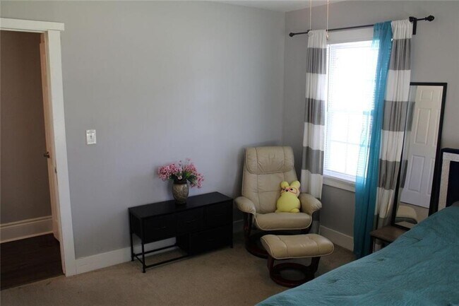 Building Photo - 4495 Kent Rd