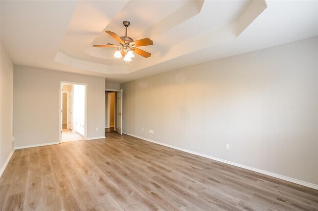 Building Photo - 2100 NE 4th St