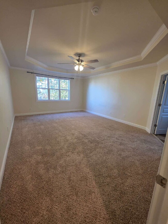 Building Photo - Spacious 4-Bedroom Home for Rent in Kings ...