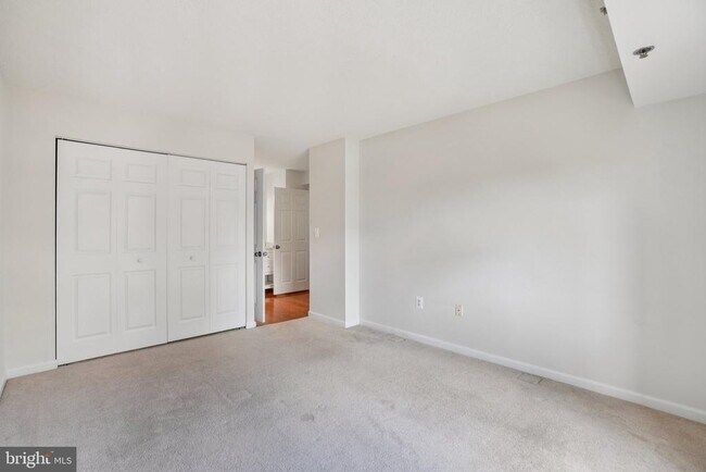 Building Photo - 2181 Jamieson Ave