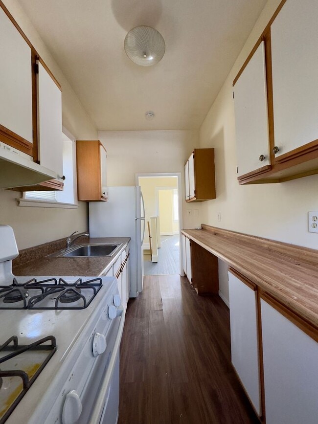 Building Photo - Unit for rent in Lauraville