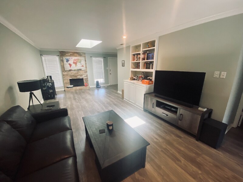 Building Photo - 10725 Sandpiper Ln
