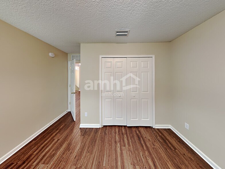 Building Photo - 6830 Morse Oaks Dr