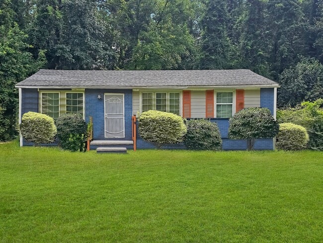 Building Photo - 382 Cologne Dr SE