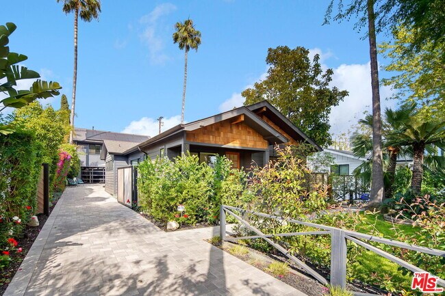 Building Photo - 3343 Atwater Ave