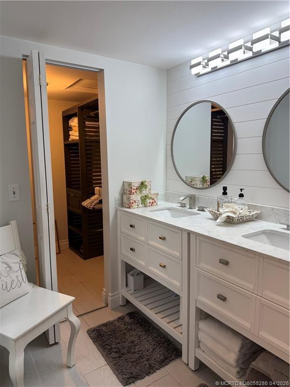 Building Photo - 1950 SW Palm City Rd