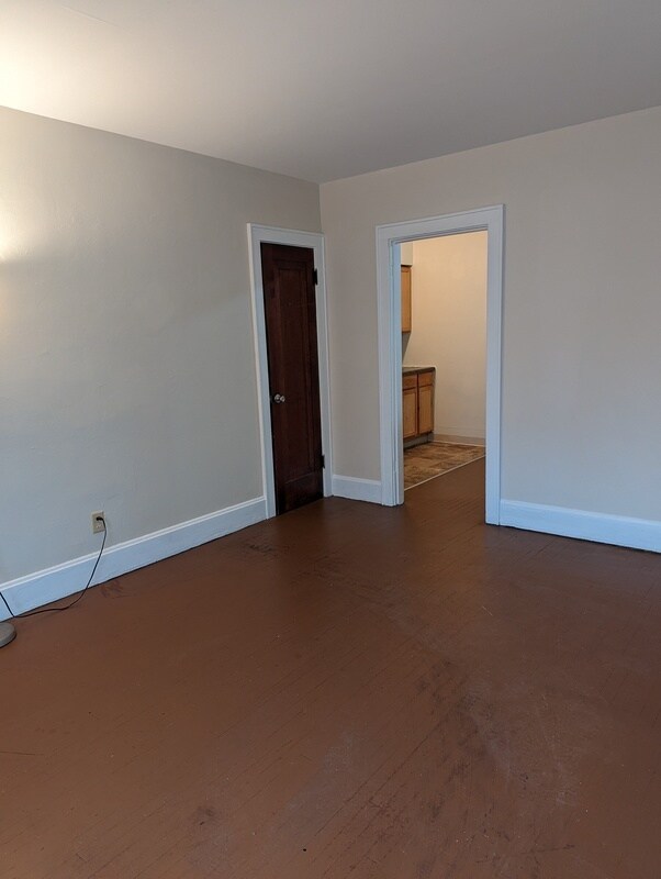 Building Photo - 1418 Regent Ave