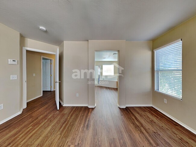 Building Photo - 7413 S 40th Ave