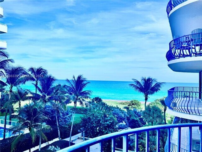 Building Photo - 8877 Collins Ave