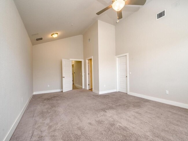 Building Photo - 305 Bridgeford Dr