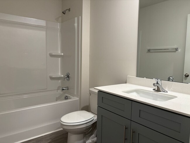 Building Photo - 4 Bedroom, 2 Bathroom House in Trinity!