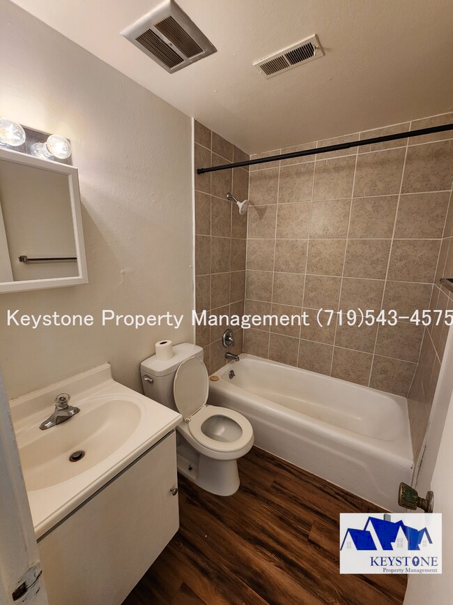 Building Photo - Charming Townhome in Pueblo West – Comfortable & Convenient Living $1300/$1300