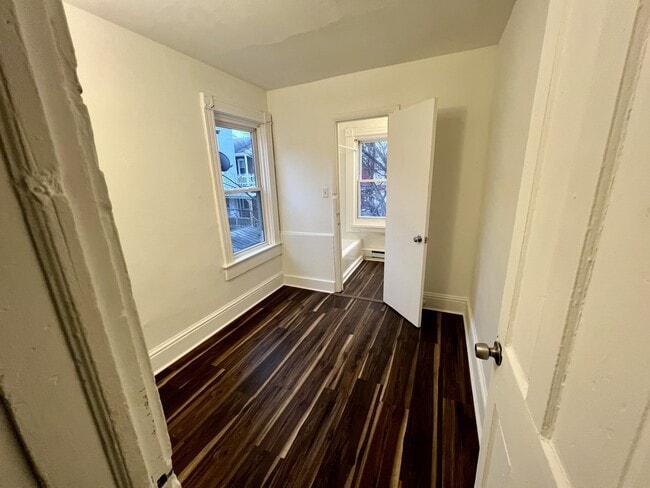 Building Photo - 462 S Christian St