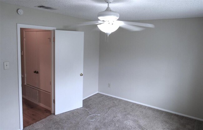 Building Photo - 7812 West Gate Blvd