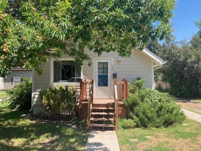 Primary Photo - 520 N Black Ave