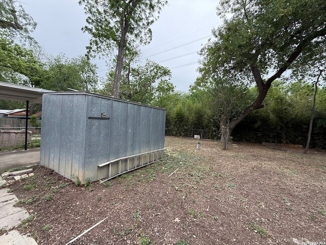 Building Photo - 901 Ripley Ave