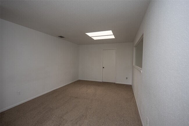 Building Photo - 8100 Cambridge St