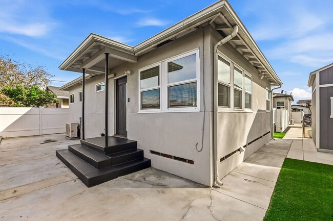 Building Photo - Dwight Street Cottages