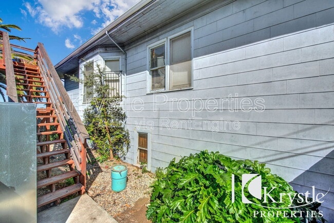 Building Photo - 1128 Marin St