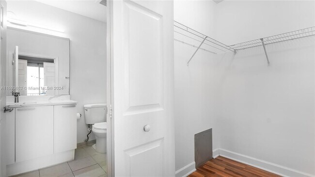 Building Photo - 140 S Dixie Hwy