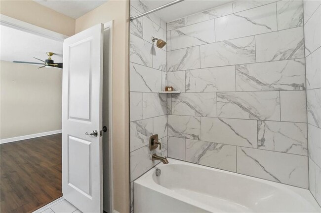 Building Photo - 717 N Rome Ave