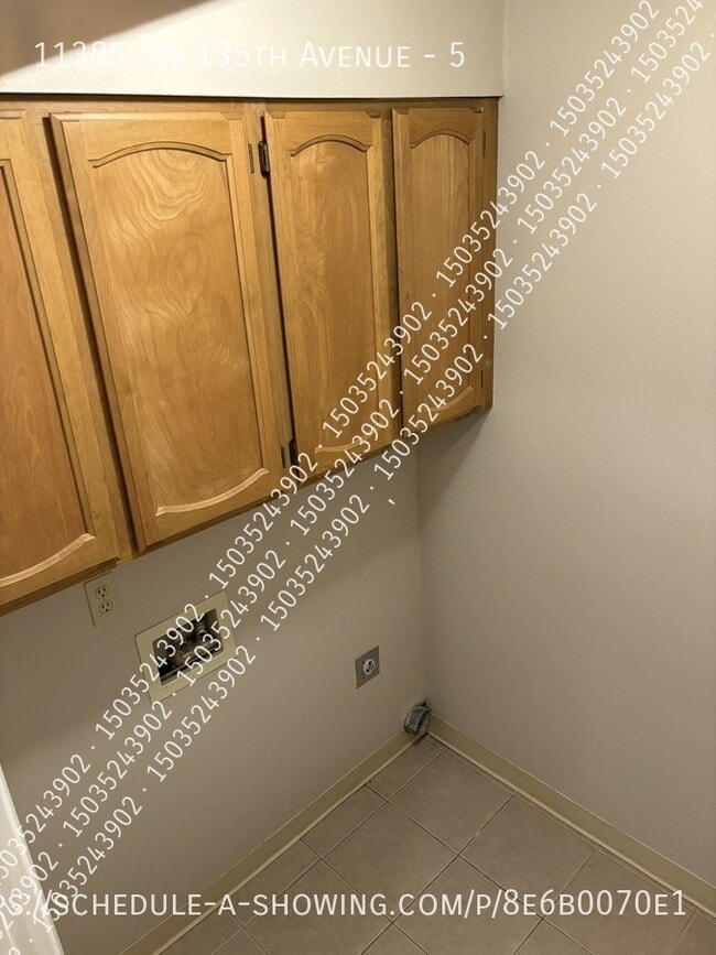 Building Photo - 11385 SW 135th Ave