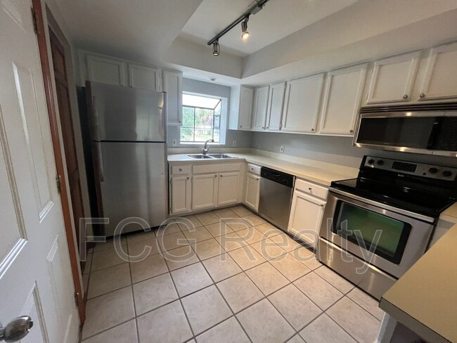 Building Photo - 3701 Martin St