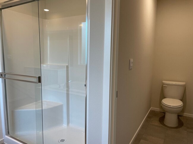 Building Photo - Don’t Miss This! Spacious Vancouver Home with Large Yard & Double Garage.