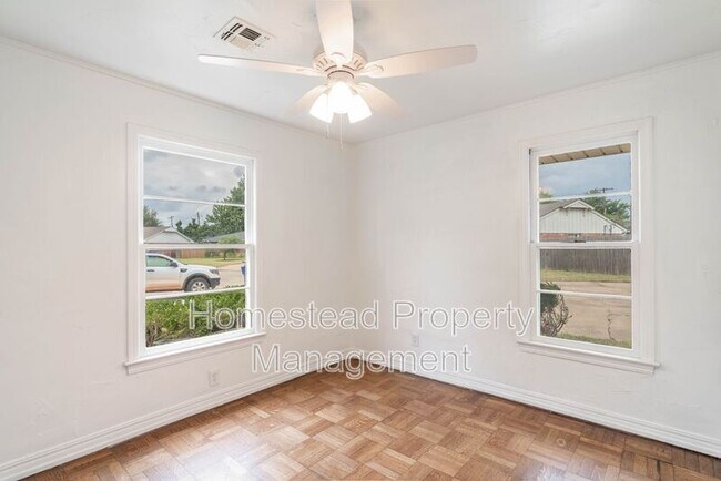Building Photo - 9412 Britton Cir