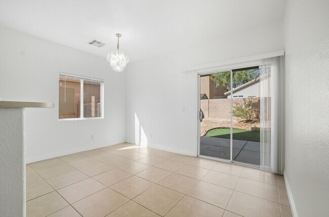 Building Photo - Stunning 4 bedroom home In North Las Vegas