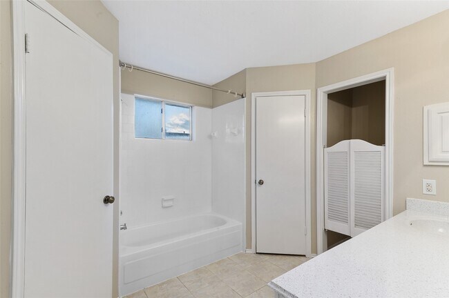Building Photo - 18067 Garden Manor Dr