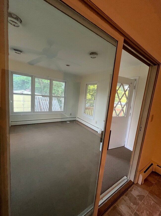 Building Photo - 7262 Patane Dr
