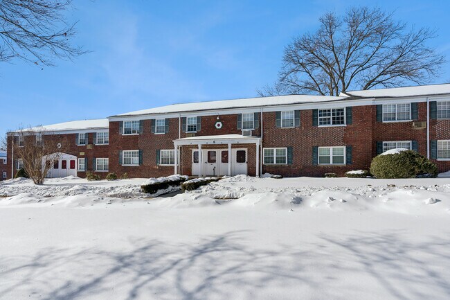 Building Photo - 6A W Roselle Ave