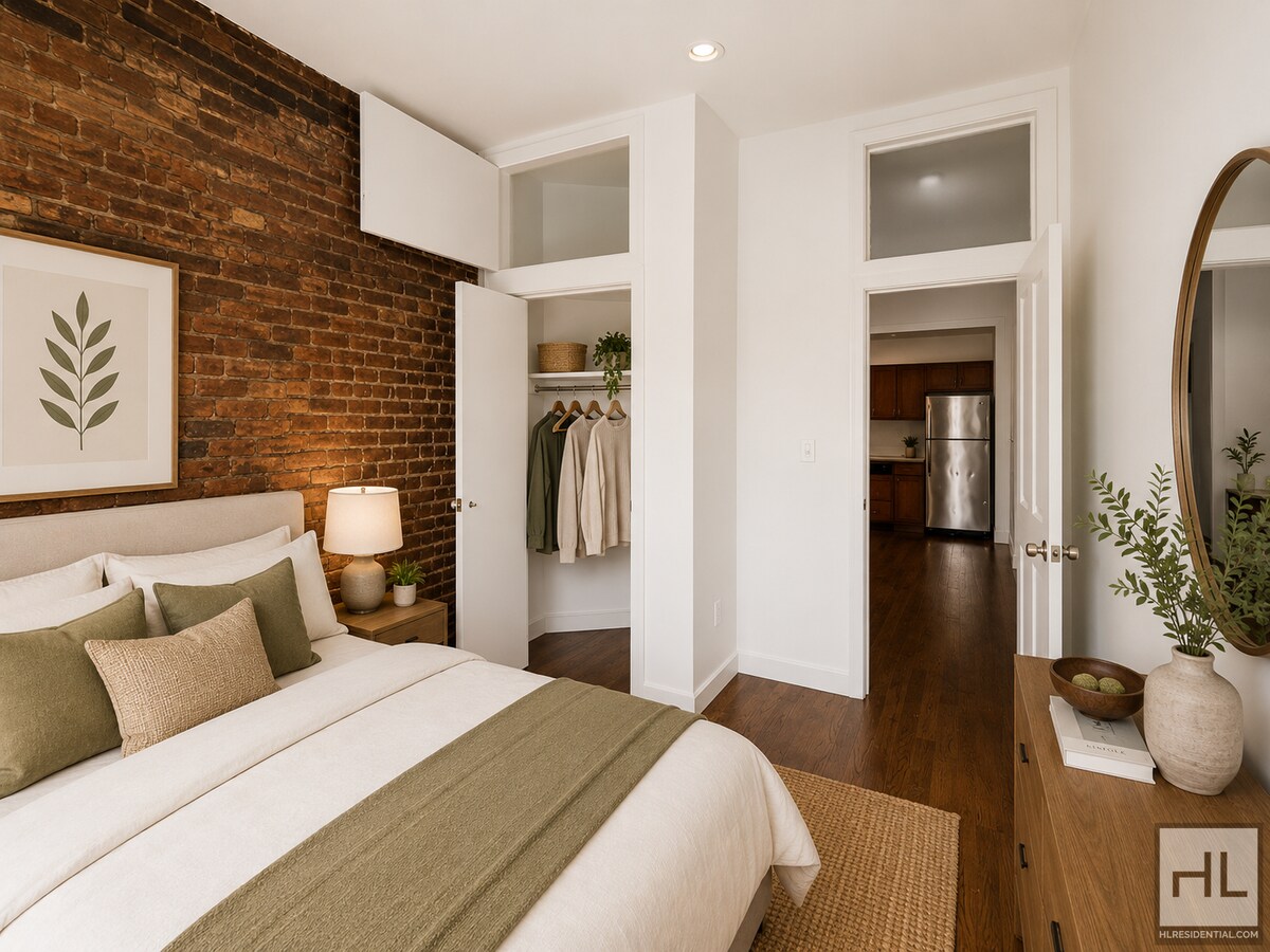 Building Photo - AVAIL. AUGUST 1st. Classic Crown Heights 2-Bed, 1-Bath